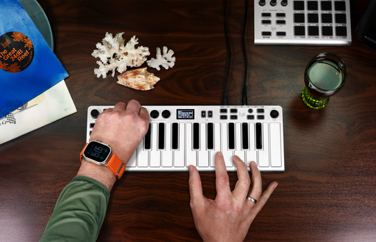 Xsynth 25-key Synthesizer